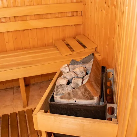 зорница ゲストハウス 3*